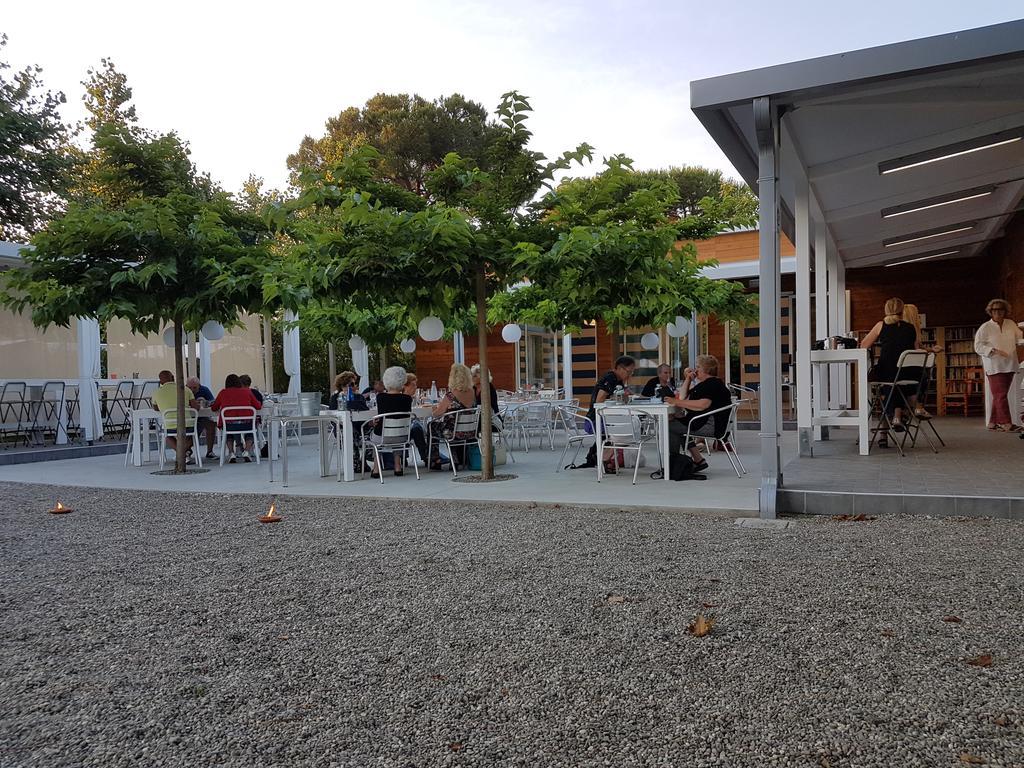 Camping Taimi Hotel มารีนา ดิ มาซซา ภายนอก รูปภาพ